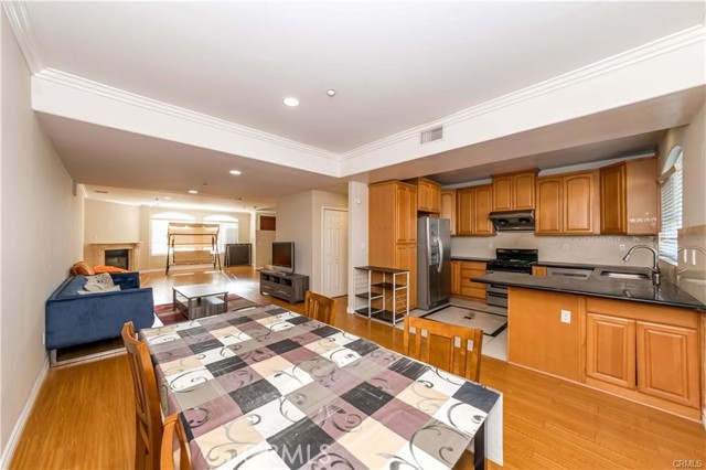 Detail Gallery Image 15 of 32 For 306 S 1st Ave #104,  Arcadia,  CA 91006 - 3 Beds | 3 Baths