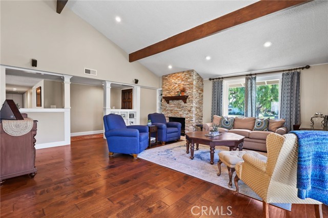 11571 Harrisburg, Rossmoor CA: https://media.crmls.org/medias/19659238-83e2-467f-b5b8-90fecbff46d2.jpg