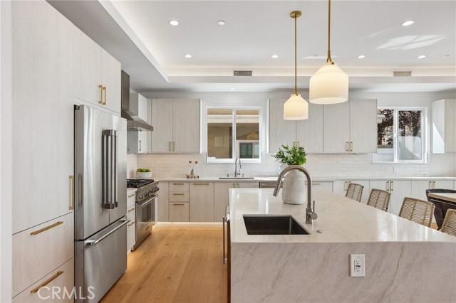 2019 Huntington Lane, B photo 13