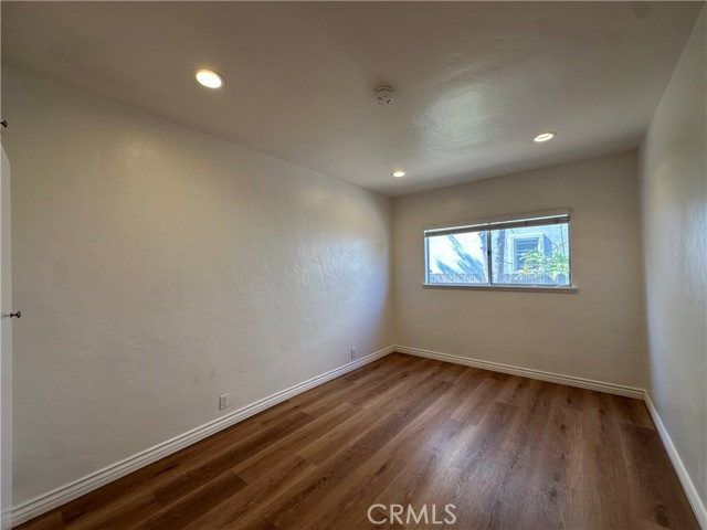 408 8th Street, Huntington Beach CA: https://media.crmls.org/medias/1965efcd-98e5-41f5-885f-d82cc4668d46.jpg