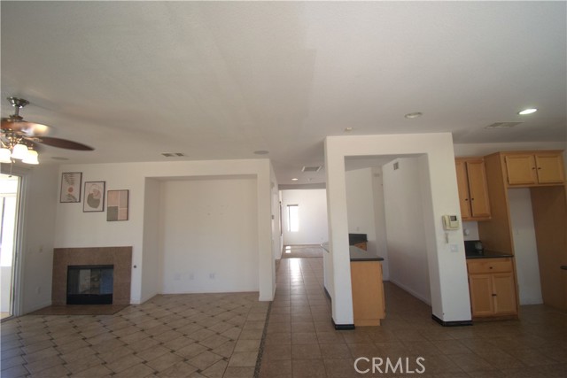 4832 Summerbreeze Court, Palmdale CA: https://media.crmls.org/medias/19665209-b0c4-4326-a922-8ce05bc453e5.jpg