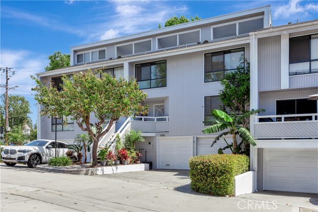 Front Image Thumbnail for CROC26078160