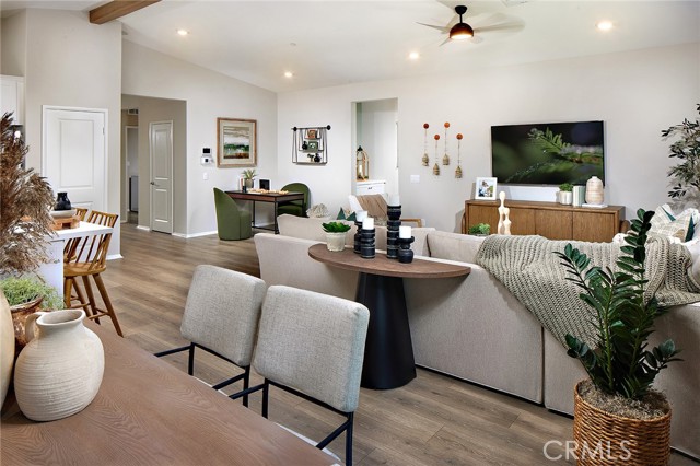 Detail Gallery Image 6 of 14 For 23248 Desert Dandelion Ct, Wildomar,  CA 92595 - 4 Beds | 3 Baths