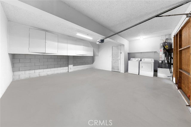 321 N Lincoln Avenue, Monterey Park CA: https://media.crmls.org/medias/19673df8-eb48-46f4-b7d2-b317b233dd2b.jpg