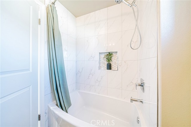 Detail Gallery Image 26 of 35 For 432 S Alhambra #E,  Monterey Park,  CA 91755 - 3 Beds | 3 Baths