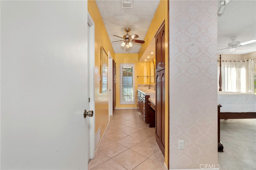 MLS #OC25261048 image #29