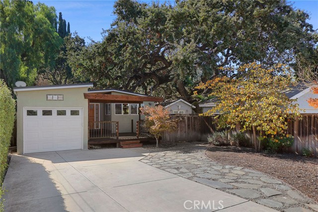 806 Combes Avenue photo 3