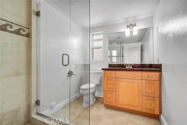Detail Gallery Image 26 of 37 For 6 Canal Cir, Newport Beach,  CA 92663 - 4 Beds | 3 Baths