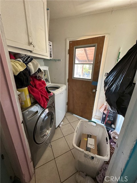 401 S Cherrywood Street, West Covina CA: https://media.crmls.org/medias/1968bdce-2868-4416-b38d-a7c72faf8ab2.jpg