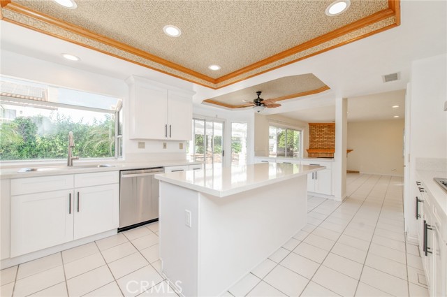 Detail Gallery Image 25 of 54 For 20335 via La Vieja, Yorba Linda,  CA 92887 - 4 Beds | 3 Baths