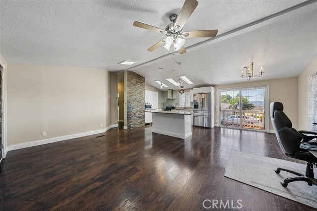 Detail Gallery Image 10 of 34 For 17062 Greenridge Rd, Hidden Valley Lake,  CA 95467 - 3 Beds | 2 Baths