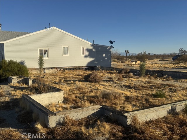 Detail Gallery Image 2 of 11 For 7698 Auburn Ave, Adelanto,  CA 92301 - 2 Beds | 1/1 Baths