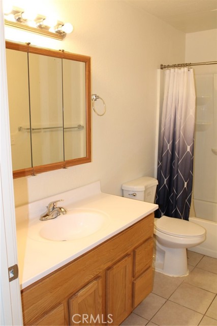 38429 10th E Place, Palmdale CA: https://media.crmls.org/medias/196acec8-5b13-478f-bb75-3bbdd0216ae3.jpg