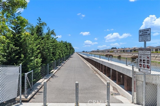 5391 Glenstone Drive, Huntington Beach CA: https://media.crmls.org/medias/196b08cd-e200-4181-998e-98ab80ace185.jpg