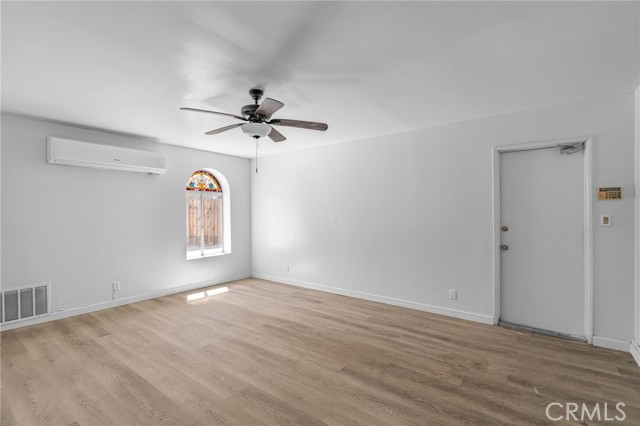 Detail Gallery Image 18 of 33 For 7774 Lakeside Dr, Jurupa Valley,  CA 92509 - 4 Beds | 3/1 Baths