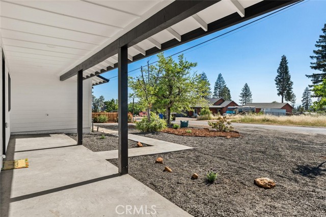 Detail Gallery Image 2 of 40 For 5676 Paradise Ave, Paradise,  CA 95969 - 3 Beds | 2 Baths