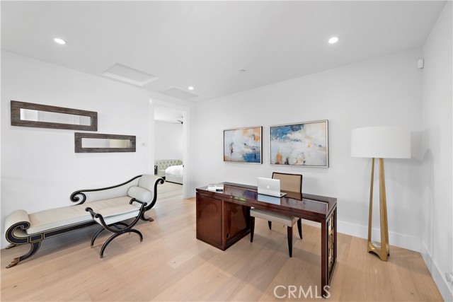 Detail Gallery Image 30 of 40 For 2507 Alta Vista Dr, Newport Beach,  CA 92660 - 5 Beds | 4/1 Baths