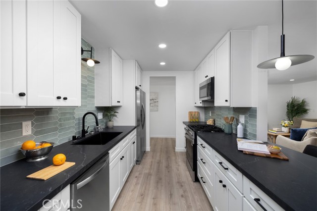 Detail Gallery Image 13 of 26 For 17671 Brooklyn, Yorba Linda,  CA 92886 - 3 Beds | 2 Baths