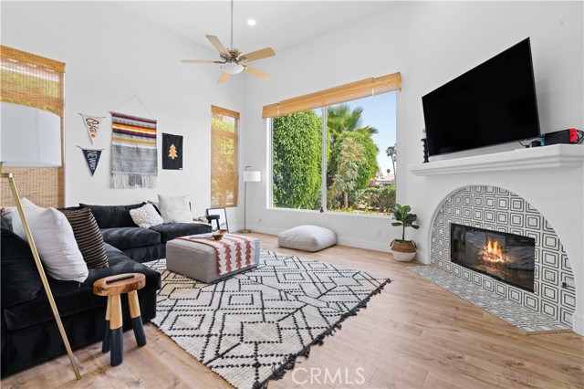 56610 Muirfield, La Quinta CA: https://media.crmls.org/medias/196c9cbc-2c8f-4701-b51a-89dda524139a.jpg