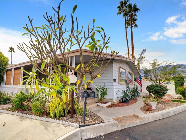 Detail Gallery Image 3 of 72 For 163 Yucca Dr, Palm Springs,  CA 92264 - 2 Beds | 2 Baths