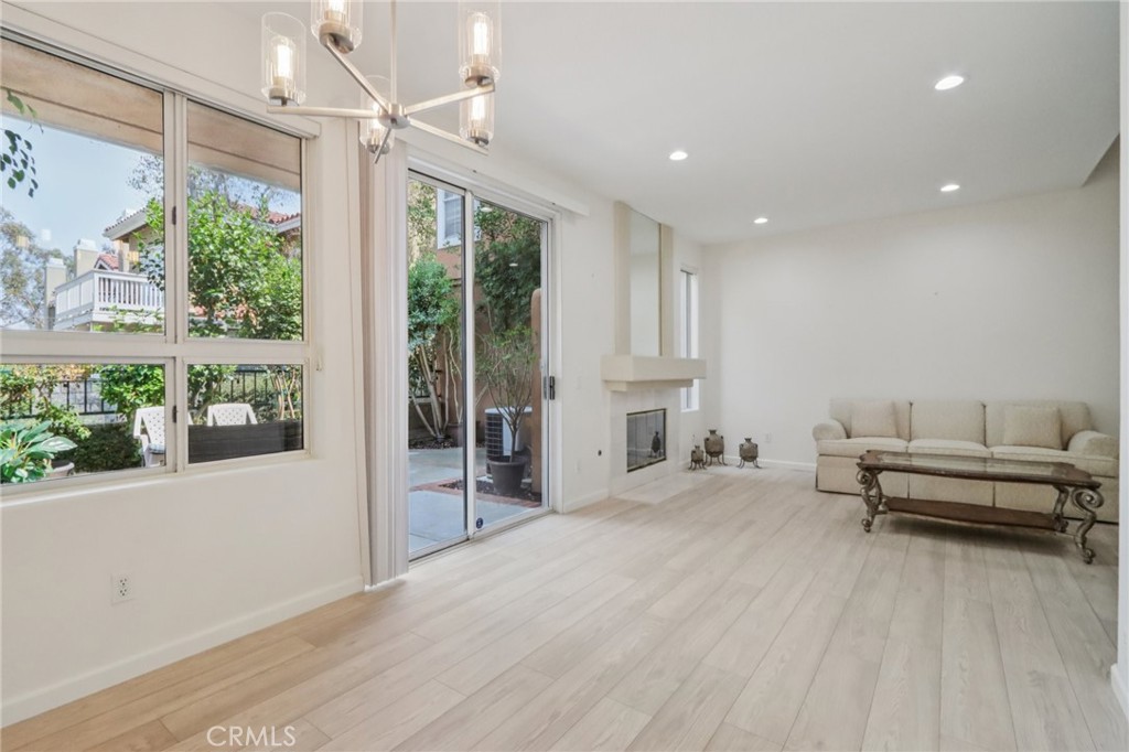 196eb3f5 4173 494c Bb88 1d106b938854