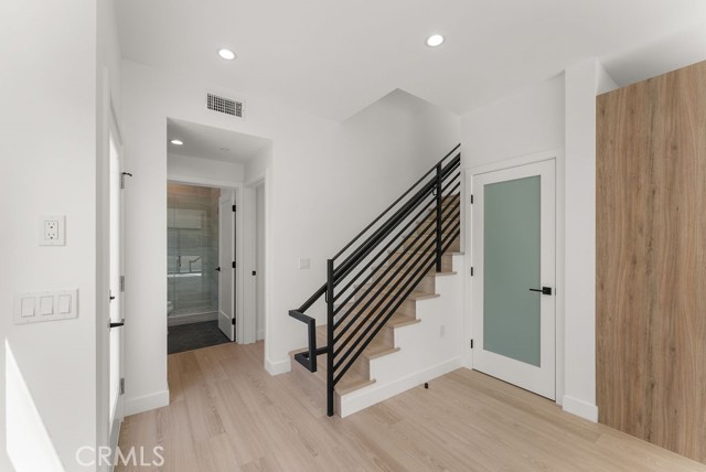 2155 Glenada Avenue, Montrose CA: https://media.crmls.org/medias/196f0e5e-e748-49a1-9106-4792c78cd75b.jpg