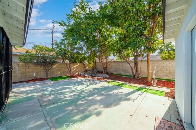 928 S Laurel St., Santa Ana CA: https://media.crmls.org/medias/19703774-1a99-43ca-b834-51e1f89935fc.jpg