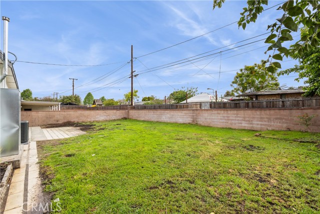 1758 Bainbridge Street, Pomona CA: https://media.crmls.org/medias/19708495-29fa-479f-8cf2-f66cc2453b96.jpg