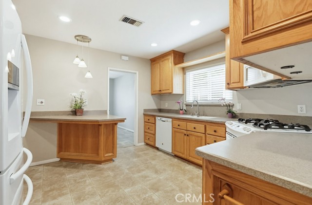 Detail Gallery Image 23 of 74 For 5346 E Flagstone St, Long Beach,  CA 90808 - 4 Beds | 3 Baths