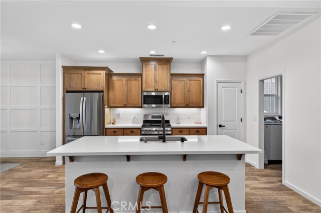 Detail Gallery Image 2 of 53 For 48 Quillstone Loop, Chico,  CA 95928 - 3 Beds | 2 Baths