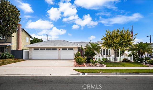 651 Lemke Drive, Placentia CA: https://media.crmls.org/medias/197220c0-23a6-4b43-95d2-4fe66e3c02cf.jpg