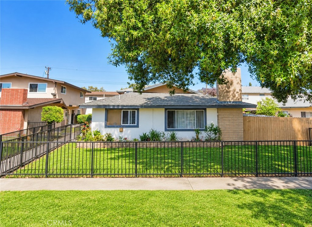 Quadruplex at 1617 Cedar