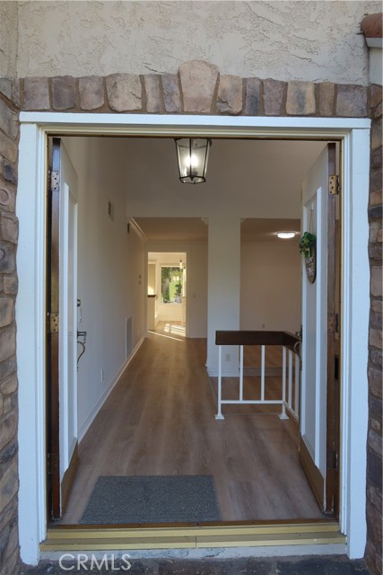 Detail Gallery Image 3 of 28 For 19 Alameda, Irvine,  CA 92620 - 5 Beds | 2/1 Baths
