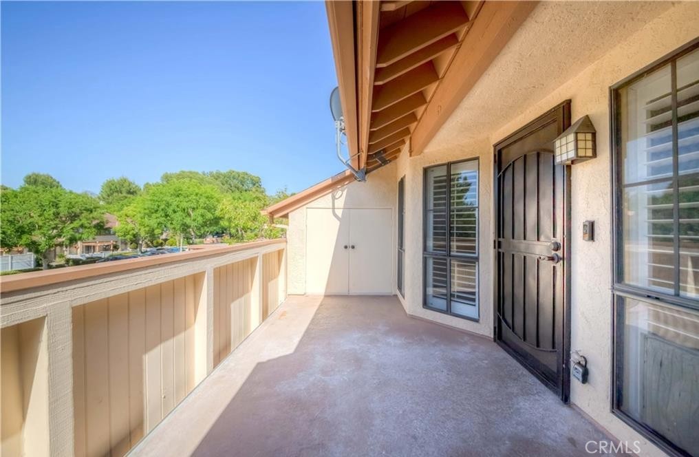 1972585b C168 4a87 Aacb E3262d9f8fdc