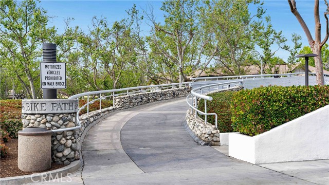 65 Pinewood, Irvine CA: https://media.crmls.org/medias/19729903-6718-4690-bdfe-b33f05d4941b.jpg