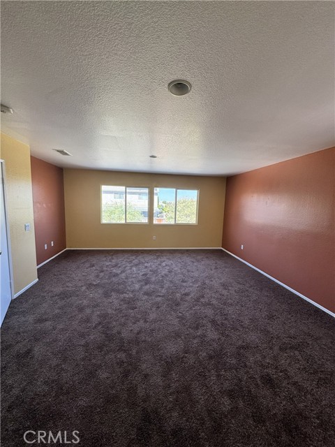 Detail Gallery Image 14 of 19 For 15082 Zircon, Victorville,  CA 92394 - 5 Beds | 3/1 Baths