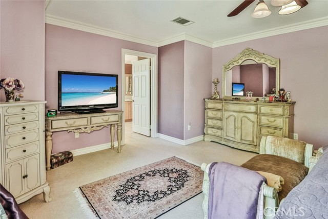 Detail Gallery Image 42 of 61 For 13910 Mountain View Pl, Sylmar,  CA 91342 - 5 Beds | 3 Baths