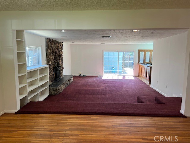 Detail Gallery Image 2 of 27 For 16036 Septo, North Hills,  CA 91343 - 3 Beds | 2 Baths