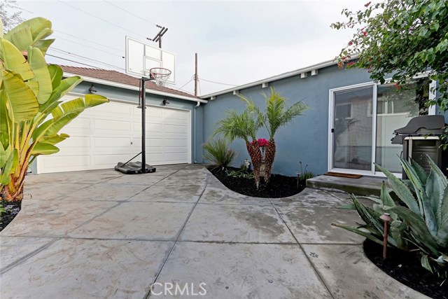 3308 Pine Avenue, Manhattan Beach, California 90266, 3 Bedrooms Bedrooms, ,2 BathroomsBathrooms,Residential,Sold,Pine,SB17037329