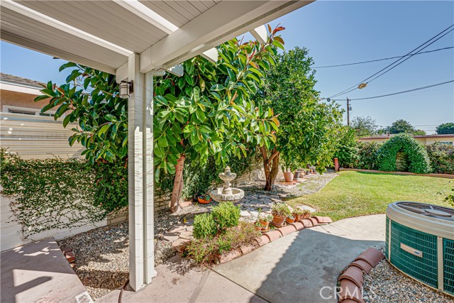 2242 S 5th Avenue, Arcadia CA: https://media.crmls.org/medias/1976cd3b-28d4-4fae-945b-14a6a4e99750.jpg