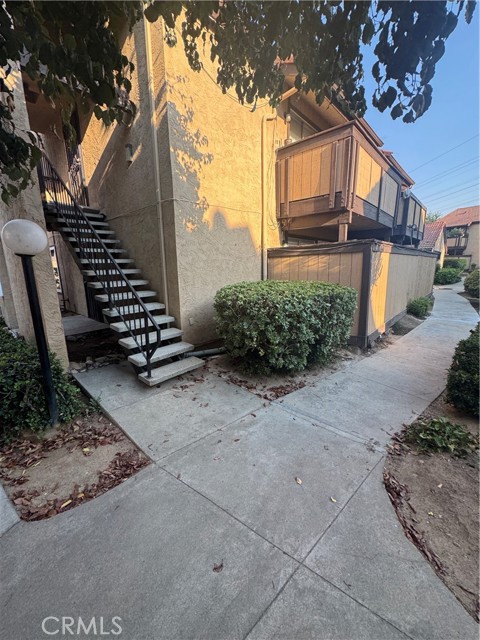 1550 Ashlan, Fresno CA: https://media.crmls.org/medias/19770efe-a8bd-4167-a2ae-b303e59879bf.jpg