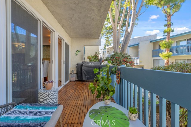 643 S Prospect Ave, Redondo Beach, California 90277, 3 Bedrooms Bedrooms, ,2 BathroomsBathrooms,Residential,Sold,S Prospect Ave,SB22031394