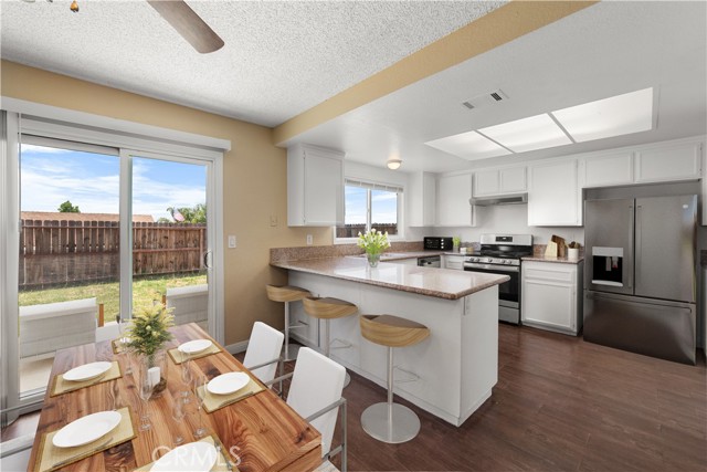 27719 21st Street, Highland CA: https://media.crmls.org/medias/1977859f-c982-4319-971f-e7e6065873d9.jpg