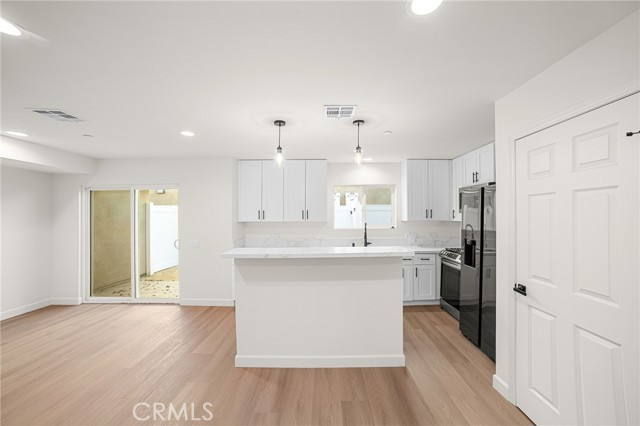 Detail Gallery Image 7 of 26 For 900 W Hert St, Colton,  CA 92324 - 4 Beds | 2/1 Baths