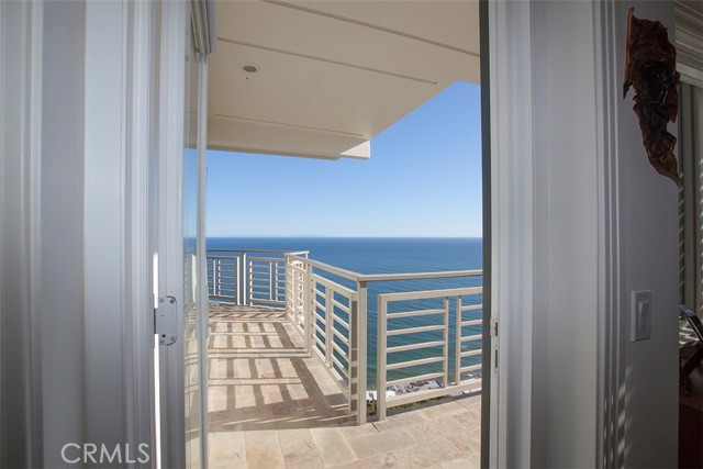 Detail Gallery Image 17 of 53 For 20700 Rockpoint Way, Malibu,  CA 90265 - 4 Beds | 3/1 Baths