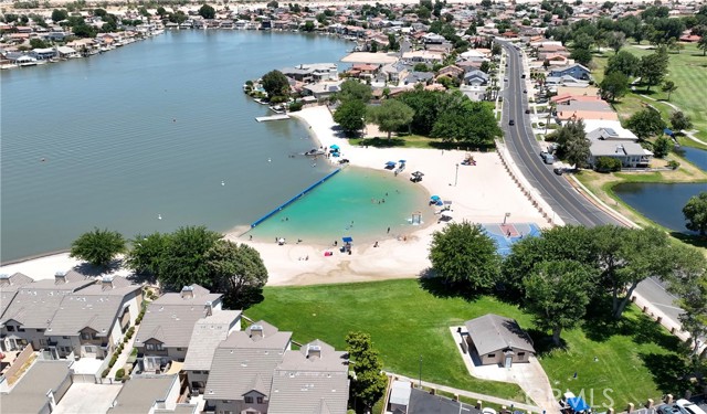 Detail Gallery Image 33 of 35 For 12885 Golf Course Dr, Victorville,  CA 92395 - 3 Beds | 3 Baths