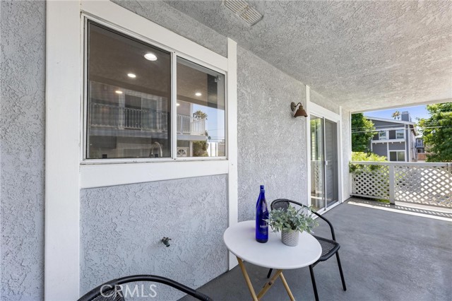 Detail Gallery Image 15 of 36 For 1421 12th St #1,  Manhattan Beach,  CA 90266 - 2 Beds | 2/1 Baths