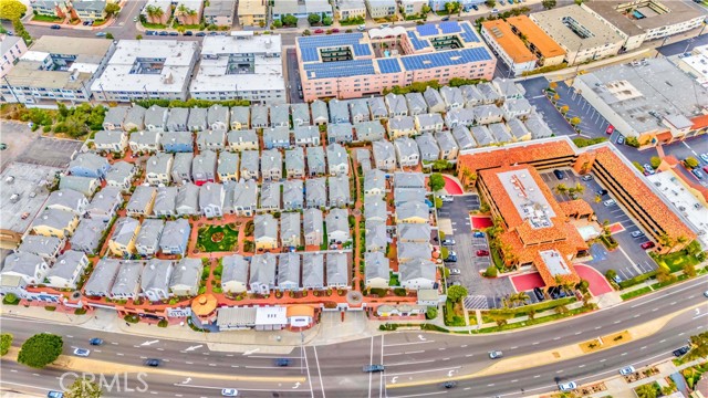 Detail Gallery Image 37 of 38 For 1800 S Pacific Coast Highway #94,  Redondo Beach,  CA 90277 - 3 Beds | 3 Baths
