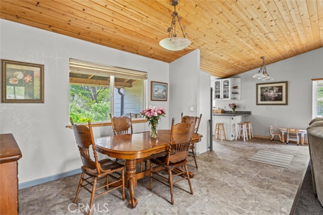 Detail Gallery Image 7 of 31 For 18520 Old Coast Hwy, Fort Bragg,  CA 95437 - 3 Beds | 2 Baths