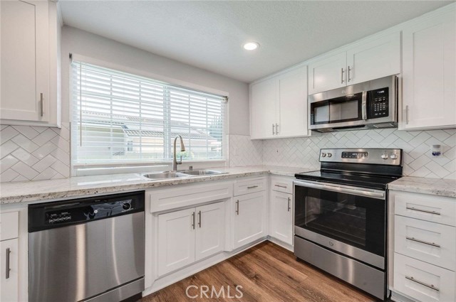 Detail Gallery Image 8 of 37 For 17420 Niagara Ave, Cerritos,  CA 90703 - 4 Beds | 2/1 Baths